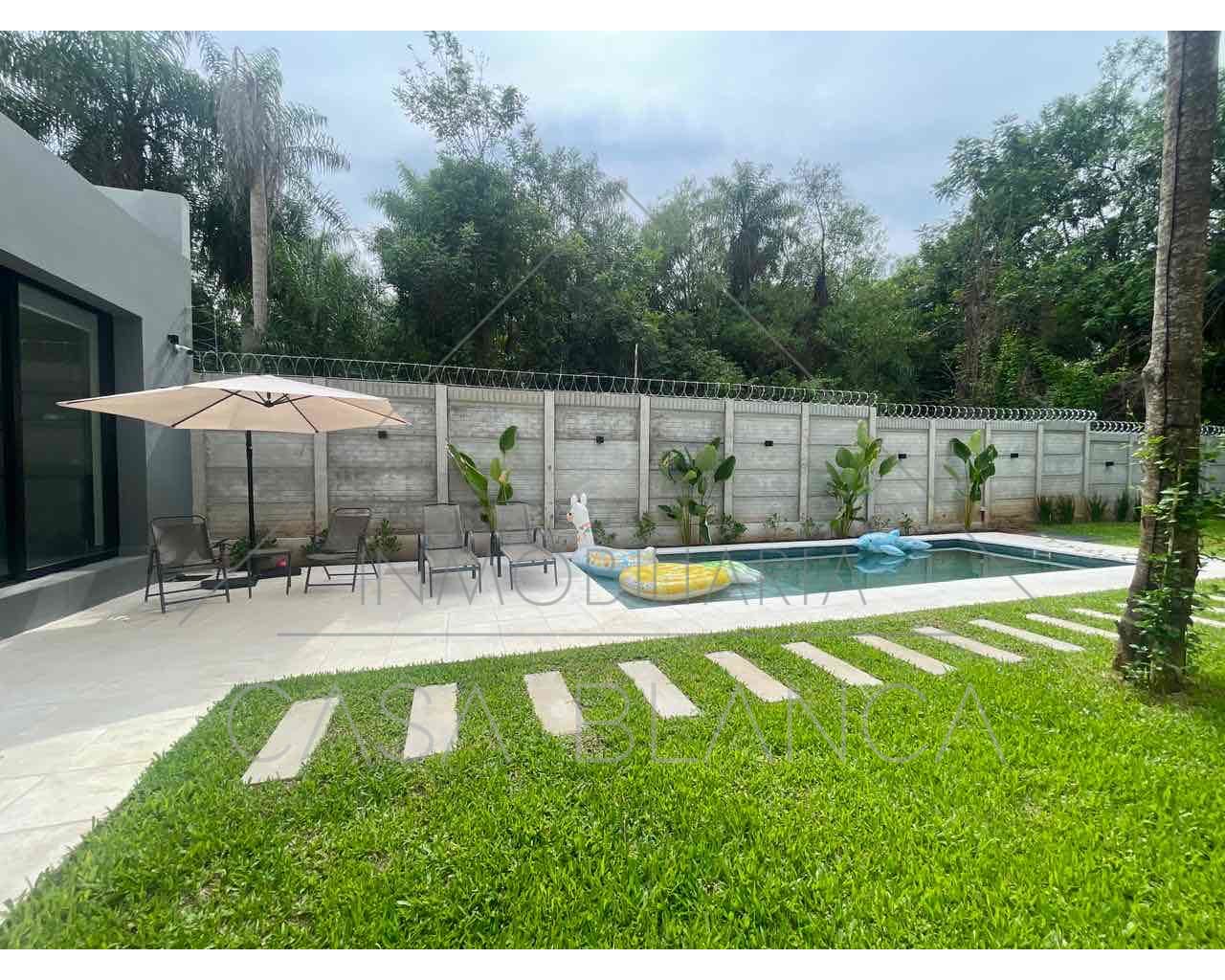 En venta‼️ Casa en San Bernardino, Zona Avda. Mbocaya ? — foto 3