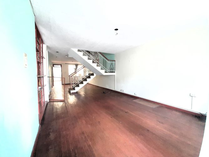 Casa de 5 alcobas en venta en 11 De Noviembre, Bogotá, 221 m² · foto 3 de 19