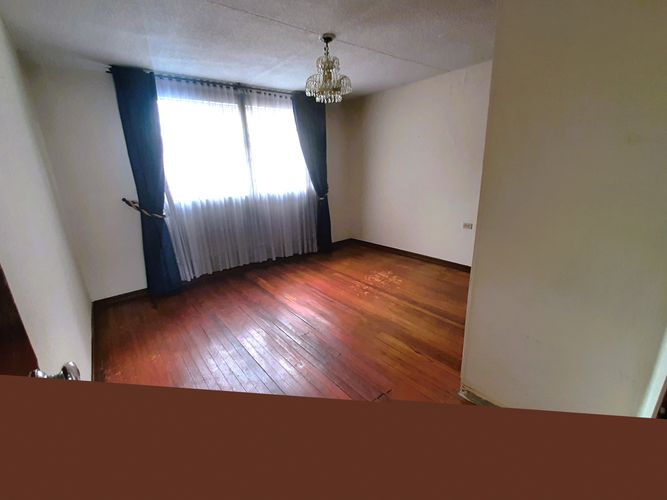 Casa de 5 alcobas en venta en 11 De Noviembre, Bogotá, 221 m² · foto 15 de 19