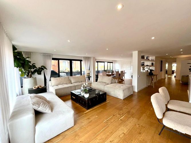 Apartamento de 3 alcobas en arriendo en Los Rosales, Bogotá, 260 m² · foto 3 de 22