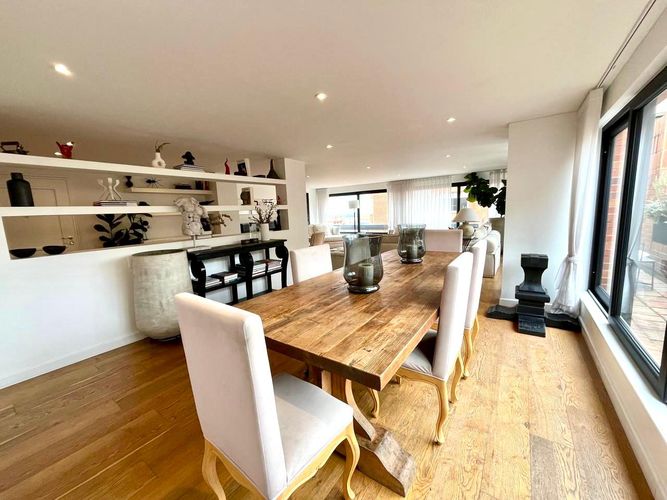 Apartamento de 3 alcobas en arriendo en Los Rosales, Bogotá, 260 m² · foto 5 de 22