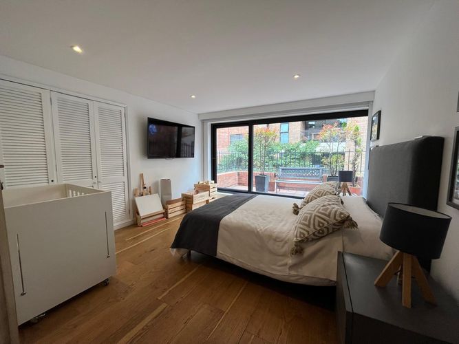 Apartamento de 3 alcobas en arriendo en Los Rosales, Bogotá, 260 m² · foto 11 de 22