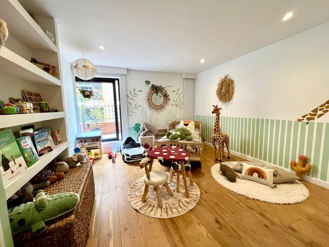Apartamento de 3 alcobas en arriendo en Los Rosales, Bogotá, 260 m² · foto 18 de 22