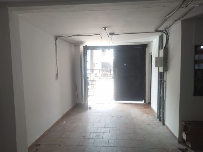 Bodega en arriendo en Cristo Rey, Medellín, 200 m² · foto 5 de 13