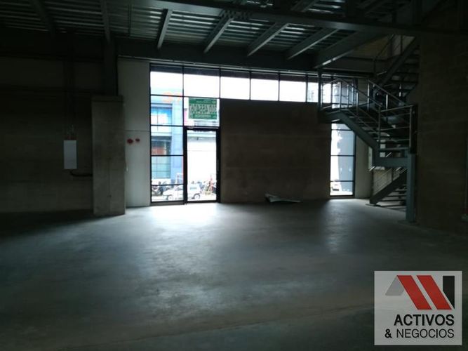 Bodega en venta en Machado, Copacabana, 1007 m² · foto 4 de 19