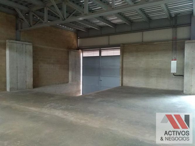 Bodega en venta en Machado, Copacabana, 1007 m² · foto 5 de 19