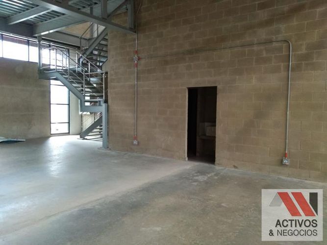 Bodega en venta en Machado, Copacabana, 1007 m² · foto 6 de 19