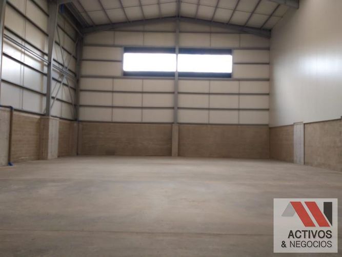 Bodega en venta en Machado, Copacabana, 1007 m² · foto 7 de 19