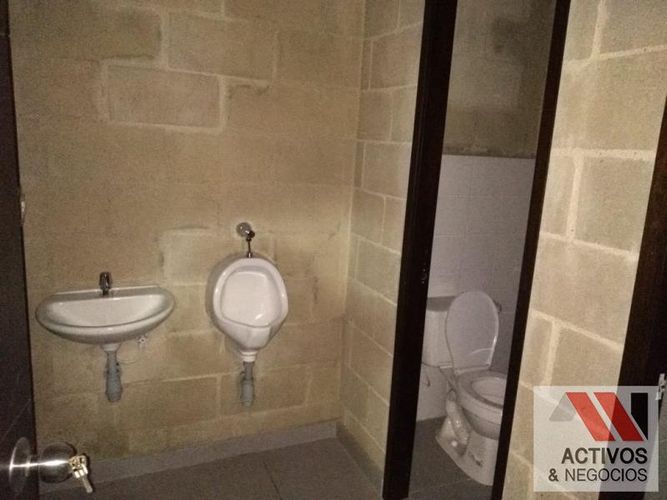 Bodega en venta en Machado, Copacabana, 1007 m² · foto 9 de 19