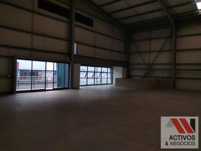 Bodega en venta en Machado, Copacabana, 1007 m² · foto 18 de 19