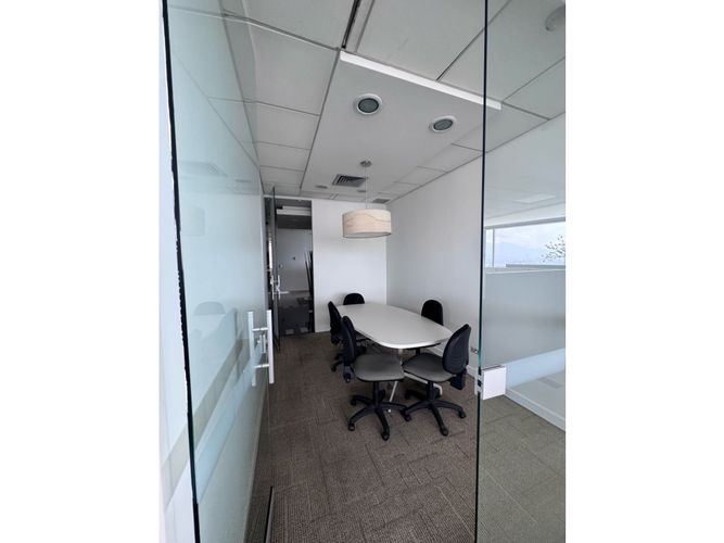 Oficina en venta en Castropol, Medellín, 991 m² · foto 16 de 24