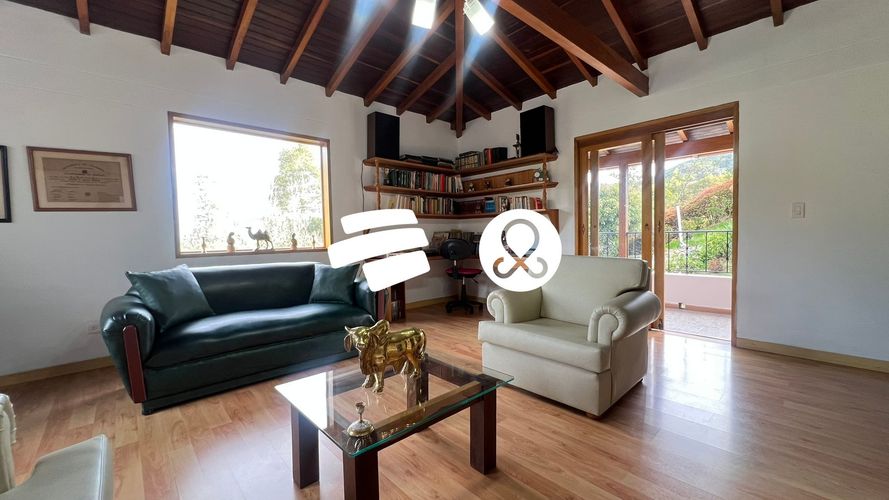 Casa de 3 alcobas en venta en Loma Del Escobero, El Retiro, 907 m² · foto 10 de 24