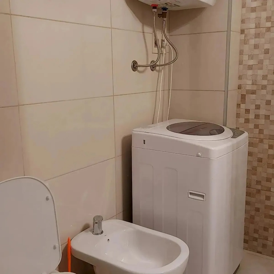 Alquiler apartamento en CENTRO, AMOBLADO,1 Dormitorio, Cocina integrada,Balcón,Garaje,Portería · Foto 4