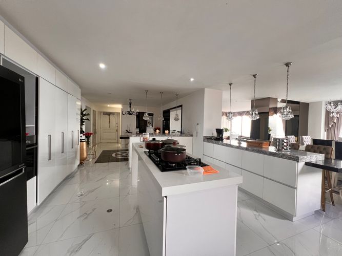 Apartamento de 3 alcobas en venta en Bosque Medina, Bogotá, 266 m² · foto 5 de 24