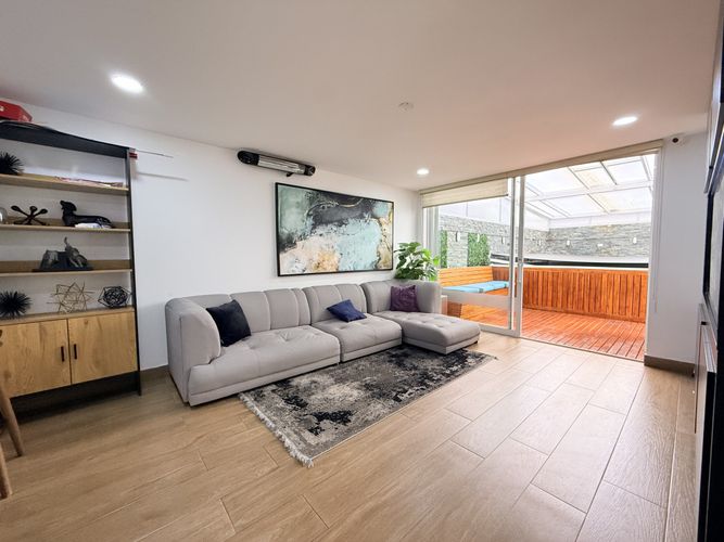 Casa de 6 alcobas en venta en Santa Paula, Bogotá, 529 m² · foto 10 de 22