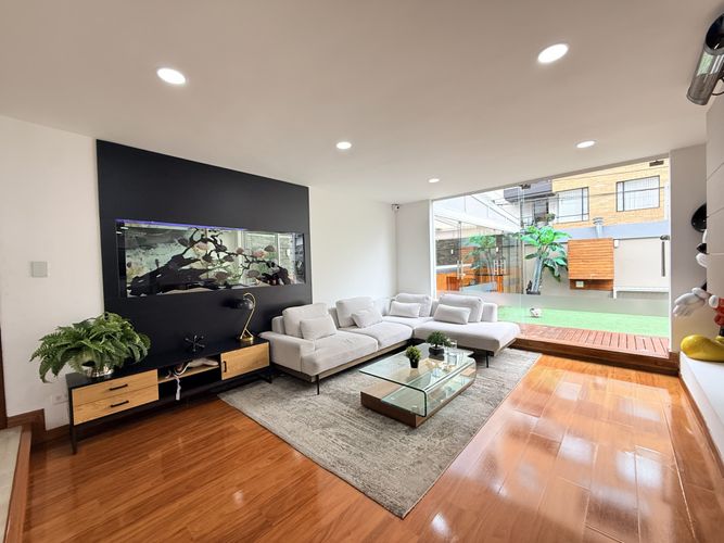 Casa de 6 alcobas en venta en Santa Paula, Bogotá, 529 m² · foto 12 de 22