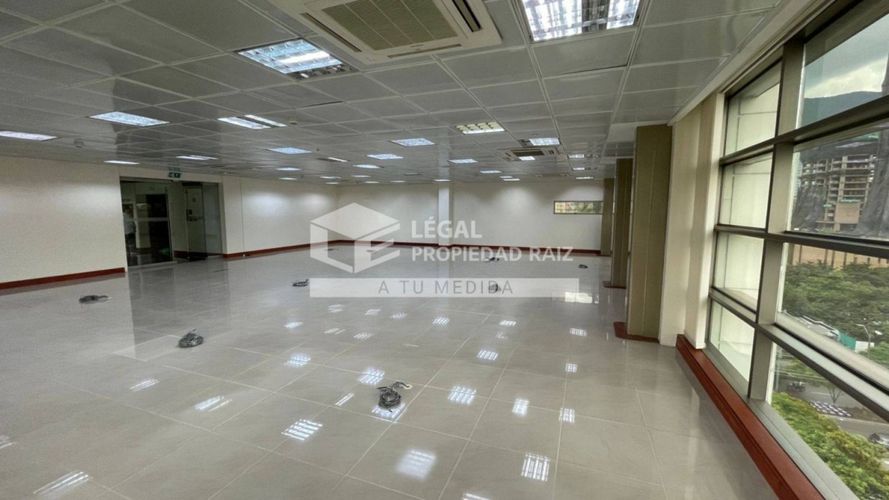 Oficina en arriendo en El Poblado, Medellín, 180 m² · foto 6 de 11