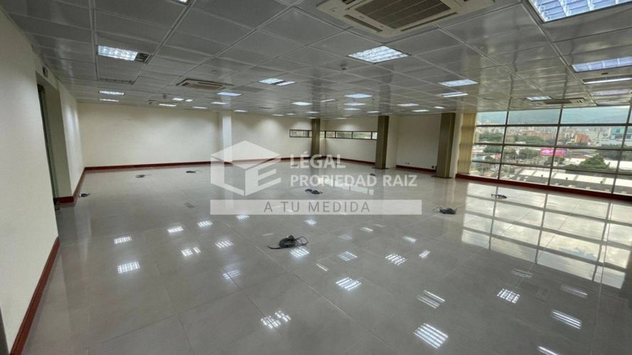 Oficina en arriendo en El Poblado, Medellín, 180 m² · foto 4 de 11