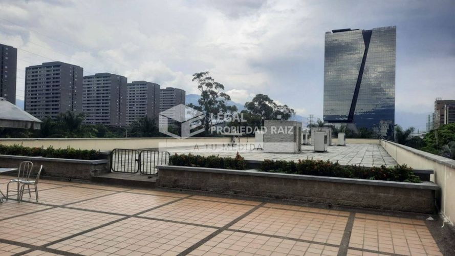 Oficina en arriendo en El Poblado, Medellín, 180 m² · foto 8 de 11