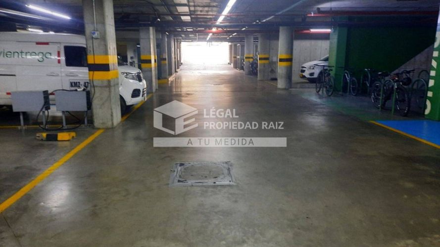 Oficina en arriendo en El Poblado, Medellín, 180 m² · foto 11 de 11