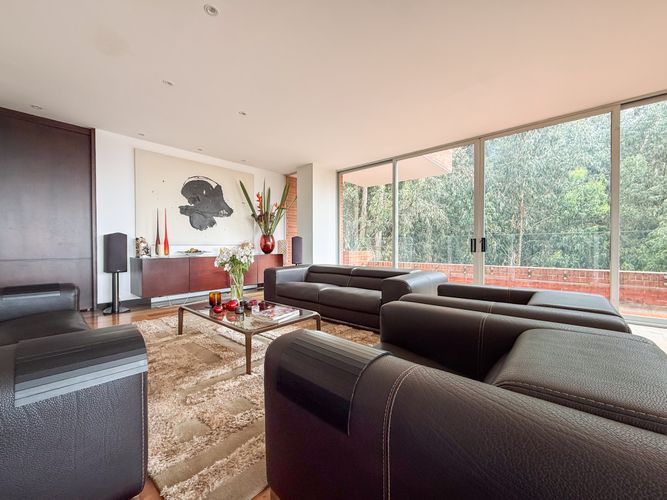 Apartamento de 4 alcobas en venta en Las Nieves, Bogotá, 400 m² · foto 2 de 24