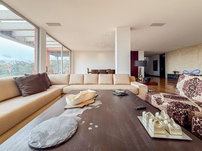 Apartamento de 4 alcobas en venta en Las Nieves, Bogotá, 400 m² · foto 4 de 24