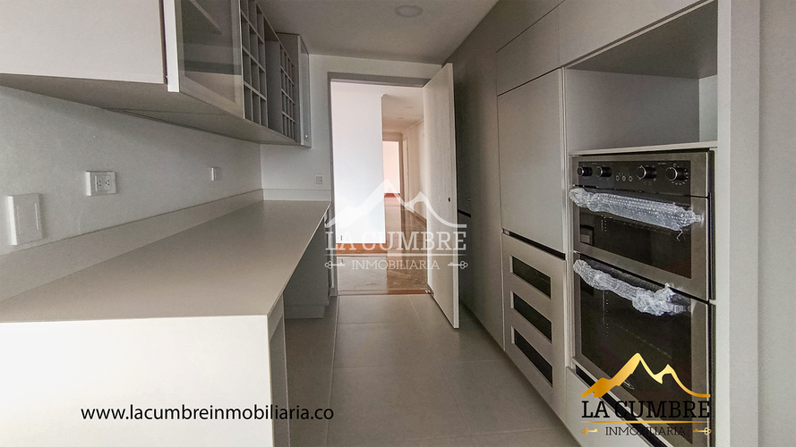 Apartamento de 3 alcobas en arriendo en San Lucas, Medellín, 180 m² · foto 9 de 17