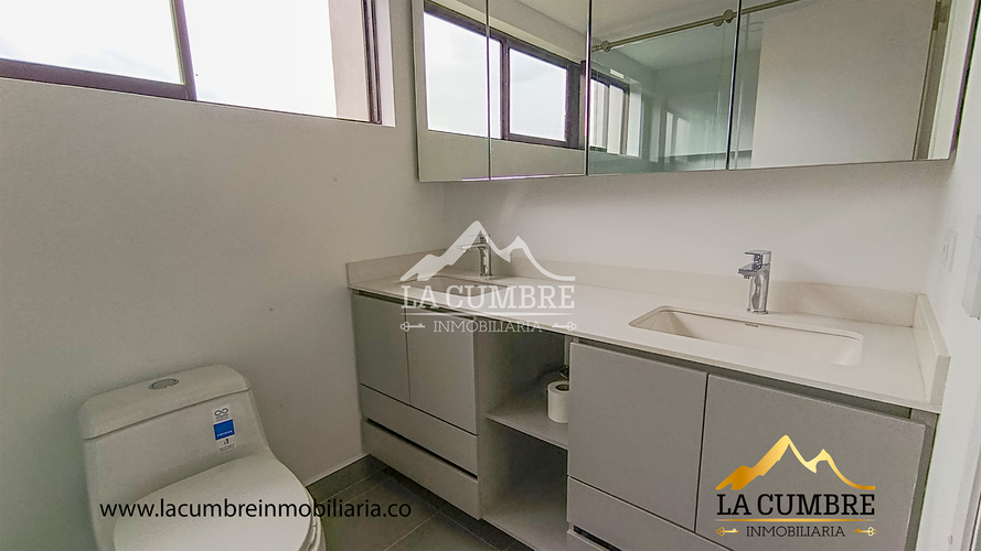 Apartamento de 3 alcobas en arriendo en San Lucas, Medellín, 180 m² · foto 16 de 17