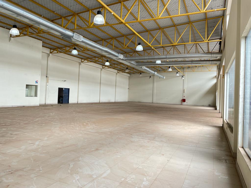 VENDO SHOWROOM EN CNEL. OVIEDO — foto 2