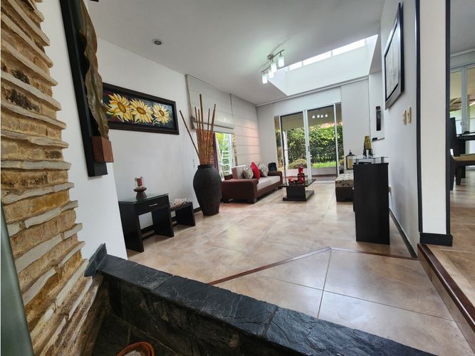 Casa de 5 alcobas en venta en Alfaguara, Jamundí, 337 m² · foto 11 de 24
