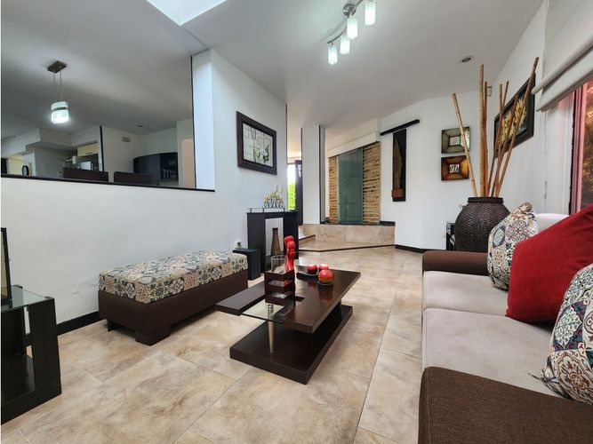 Casa de 5 alcobas en venta en Alfaguara, Jamundí, 337 m² · foto 12 de 24