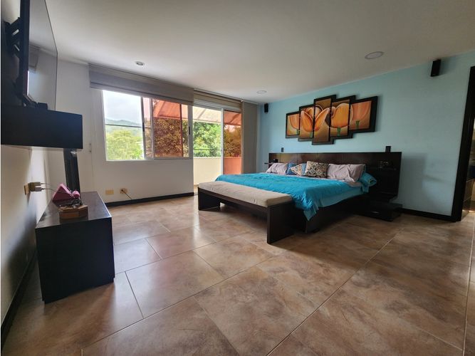Casa de 5 alcobas en venta en Alfaguara, Jamundí, 337 m² · foto 19 de 24