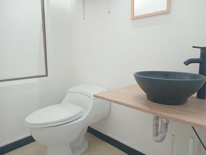 Oficina en arriendo en El Poblado, Medellín, 70 m² · foto 5 de 6