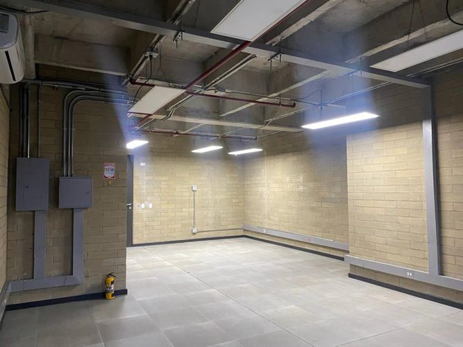 Oficina en arriendo en Cristo Rey, Medellín, 55 m² · foto 2 de 7