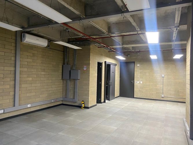 Oficina en arriendo en Cristo Rey, Medellín, 55 m² · foto 4 de 7