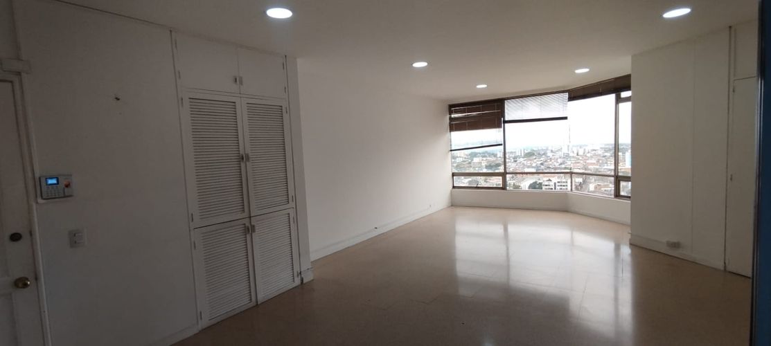 Oficina en venta en Primero De Febrero, Pereira, 55 m² · foto 2 de 8