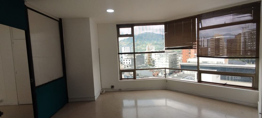 Oficina en venta en Primero De Febrero, Pereira, 55 m² · foto 4 de 8