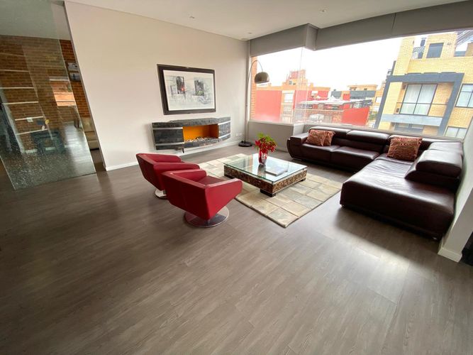 Apartamento de 3 alcobas en venta en Santa Paula, Bogotá, 246 m² · foto 4 de 24