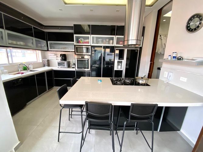 Apartamento de 3 alcobas en venta en Santa Paula, Bogotá, 246 m² · foto 10 de 24