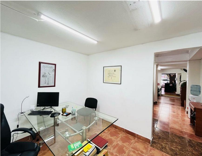 Edificio en venta en Laureles, Medellín, 800 m² · foto 11 de 21
