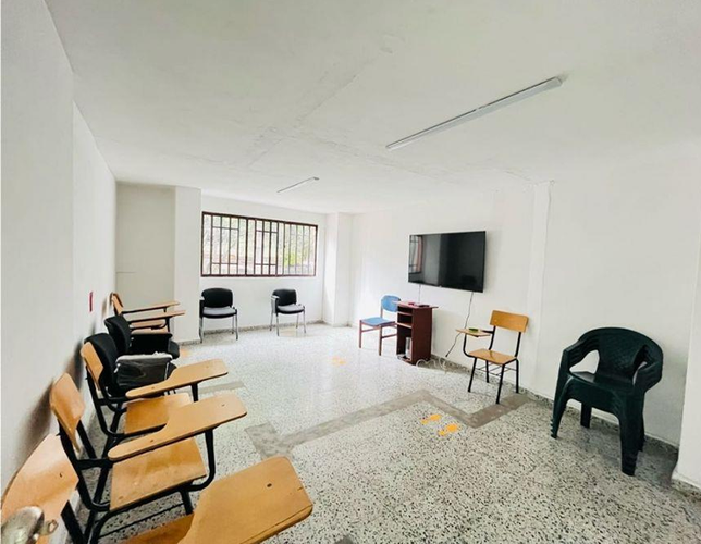 Edificio en venta en Laureles, Medellín, 800 m² · foto 12 de 21