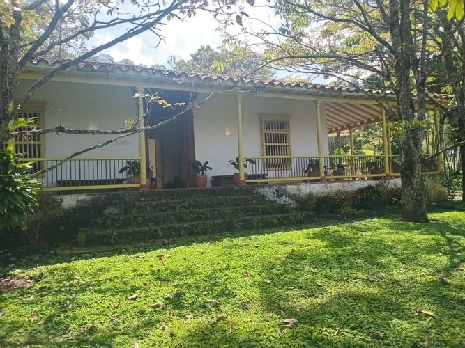 Casa de 4 alcobas en venta en El Poblado, Medellín, 750 m² · foto 19 de 20
