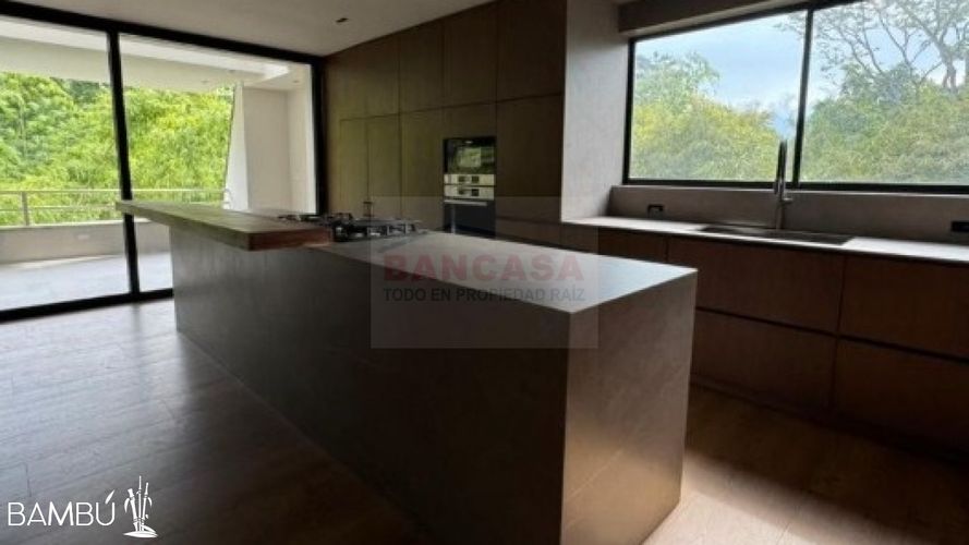 Apartamento de 3 alcobas en venta en El Poblado, Medellín, 475 m² · foto 5 de 14