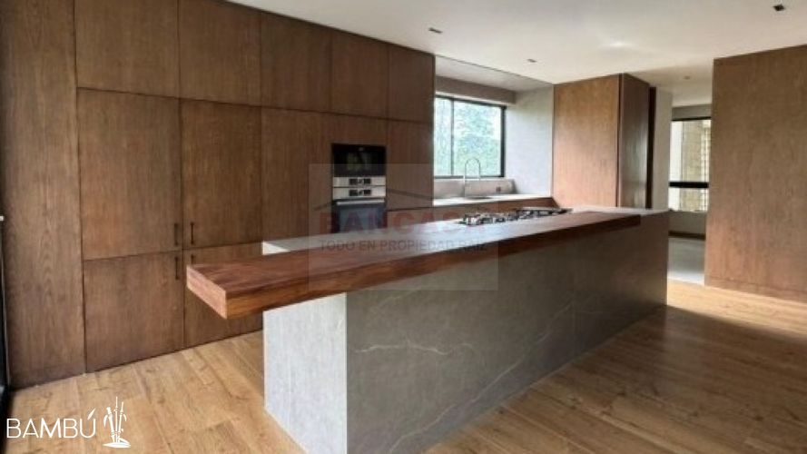 Apartamento de 3 alcobas en venta en El Poblado, Medellín, 475 m² · foto 4 de 14