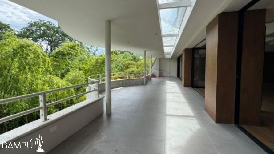 Apartamento de 3 alcobas en venta en El Poblado, Medellín, 475 m² · foto 6 de 14