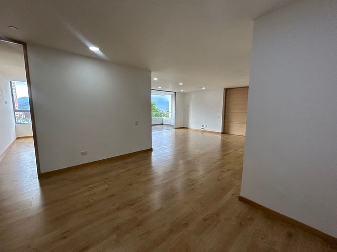 Apartamento de 3 alcobas en venta en Santa Elena, El Retiro, 90 m² · foto 4 de 24