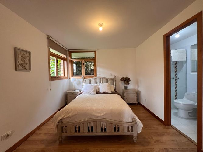 Casa de 4 alcobas en venta en Escobero, Envigado, 1001 m² · foto 3 de 18
