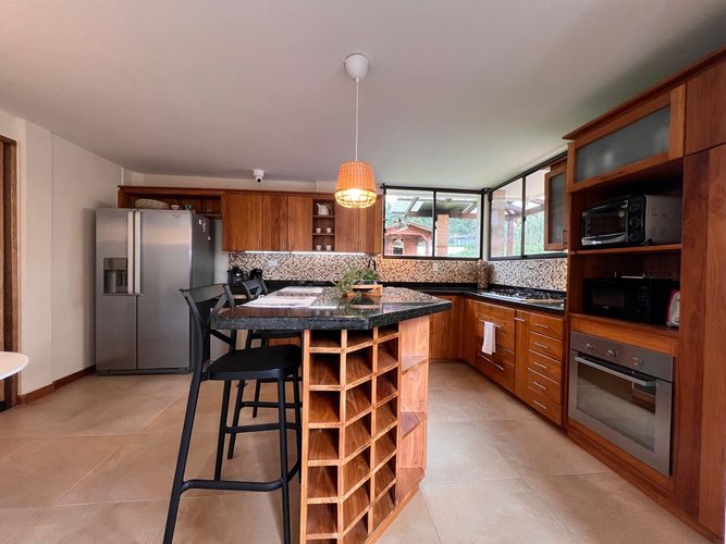 Casa de 4 alcobas en venta en Escobero, Envigado, 1001 m² · foto 6 de 18