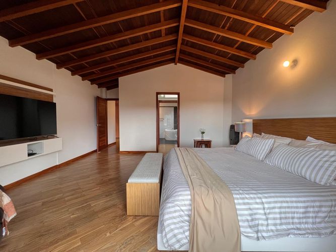 Casa de 4 alcobas en venta en Escobero, Envigado, 1001 m² · foto 17 de 18