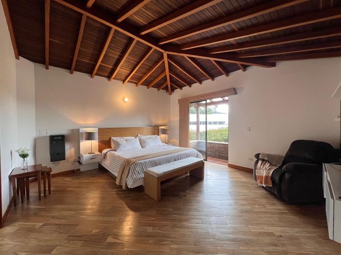 Casa de 4 alcobas en venta en Escobero, Envigado, 1001 m² · foto 18 de 18